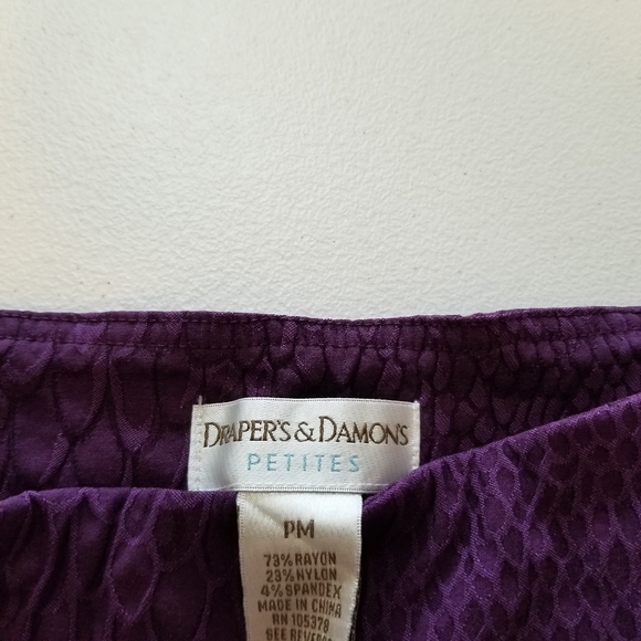 Drapers & Demons Petites - Picture 2 of 3